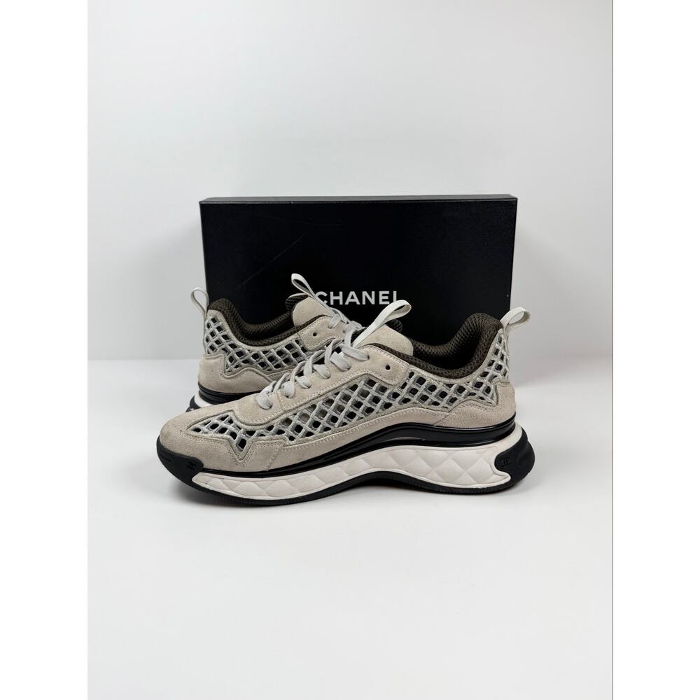 Size 42EU/9US - Chanel Interlocking CC Sneakers - Picture 6 of 9